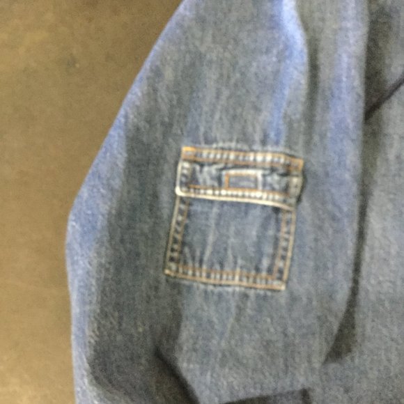 Youths pull over jacket/shirt - Picture 3 of 5